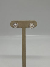 Load image into Gallery viewer, 14K Yellow Gold Fresh Water Pearl With Diamond Halo Stud Earring