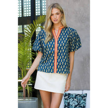 Load image into Gallery viewer, Puff Sleeve Floral Detailed V-Neck Top