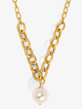 Load image into Gallery viewer, Oval Link Pearl Charm Collar Necklace
