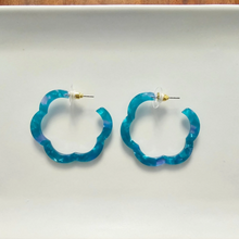 Load image into Gallery viewer, Posey Hoops