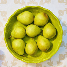 Load image into Gallery viewer, Green Resin Scalloped Bowl