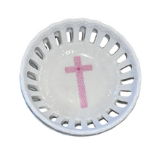 Load image into Gallery viewer, Pierced Scalloped Ring Dish