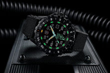 Load image into Gallery viewer, F-117 NIGHTHAWK® x Skunk Works® 6440 Heritage, Pilot Watch, 44 mm