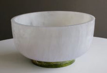 Load image into Gallery viewer, Resin Rio Large Bowl With Base