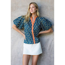 Load image into Gallery viewer, Puff Sleeve Floral Detailed V-Neck Top