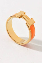 Load image into Gallery viewer, Enamel H Design Ring