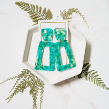 Load image into Gallery viewer, Kennedy Bahama Mama Earrings
