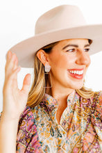 Load image into Gallery viewer, Kaelyn - Milky Way Earring