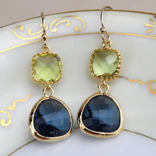 Load image into Gallery viewer, Peridot Green Drop Earrings