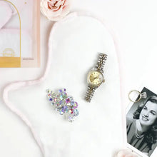 Load image into Gallery viewer, Glitzy Glove Anti-Tarnish Jewelry Polishing Mitt