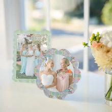 Load image into Gallery viewer, Brooks Avenue Scalloped Round Acrylic Picture Frame