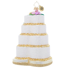 Load image into Gallery viewer, Heart Shaped Wedding Cake
