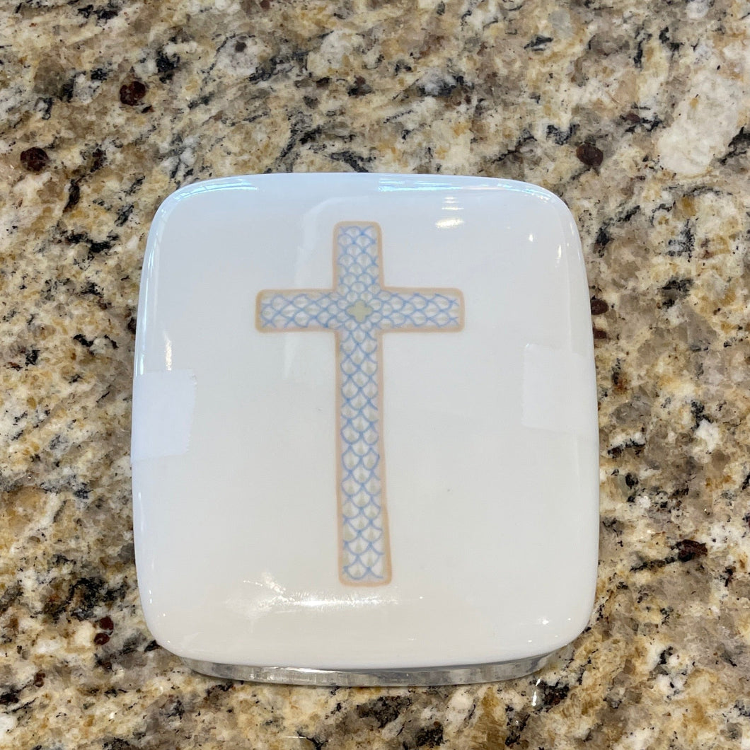 Fishscale Cross Box with Lid