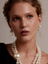 Load image into Gallery viewer, Chunky bead stud earring
