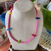 Load image into Gallery viewer, Short Fetish Birds Necklaces
