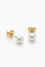 Load image into Gallery viewer, 14K Yellow Gold 4-5 mm Akoya Pearl Stud Earring
