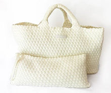 Load image into Gallery viewer, Woven Mahjong Carryall
