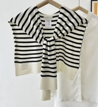 Load image into Gallery viewer, Stripe Knitted Outer Shawl
