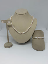 Load image into Gallery viewer, 14K White Gold 7.5-8 mm Akoya Pearl Stud Earring
