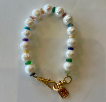 Load image into Gallery viewer, Multipearl Bracelet
