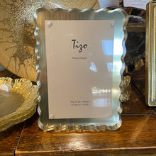 Load image into Gallery viewer, Lucite Weave Frame

