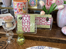 Load image into Gallery viewer, Acrylic Guest Towel Holder

