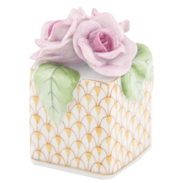 Butterscotch Roses In Vase