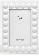 Load image into Gallery viewer, 4X6 Lacquered Wood Frame
