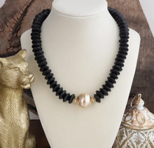 Load image into Gallery viewer, Short Statement Necklace with Gold Center
