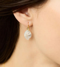 Load image into Gallery viewer, Mother of Pearl Willow Earring
