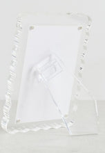 Load image into Gallery viewer, 4x6 Clear Wave Lucite Frame
