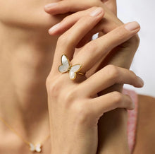 Load image into Gallery viewer, Mother Of Pearl Papillon Statement Ring
