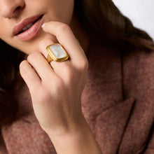 Load image into Gallery viewer, Sahara Iridescent Sapphire Blue Stone Ring
