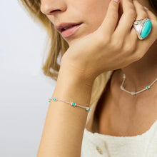 Load image into Gallery viewer, Hydra Delicate Pearl Bracelet
