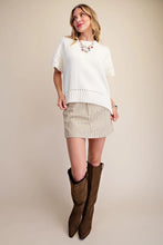 Load image into Gallery viewer, Cream Short-Sleeve Crew-Neck Sweater
