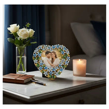 Load image into Gallery viewer, Daphne Heart Frame
