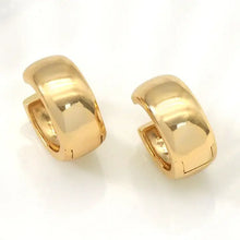 Load image into Gallery viewer, Gold Thick Hoop Earrings

