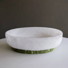 Load image into Gallery viewer, Resin Rio Large Bowl With Base
